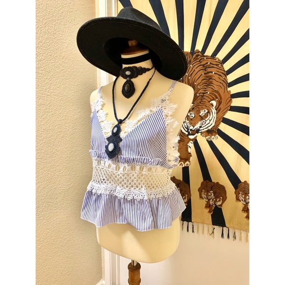 🌈 Amazing modern lace top - Picture 8 of 8